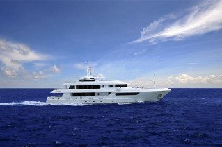 Horizon EP148 superyacht Horizon Polaris running
